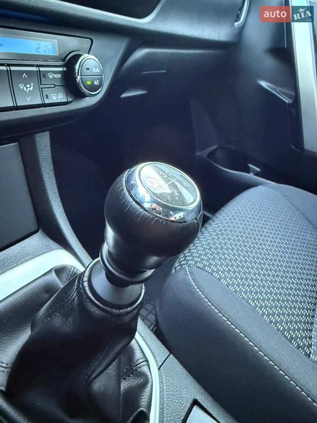 2015 Toyota Corolla - мініатюра 24
