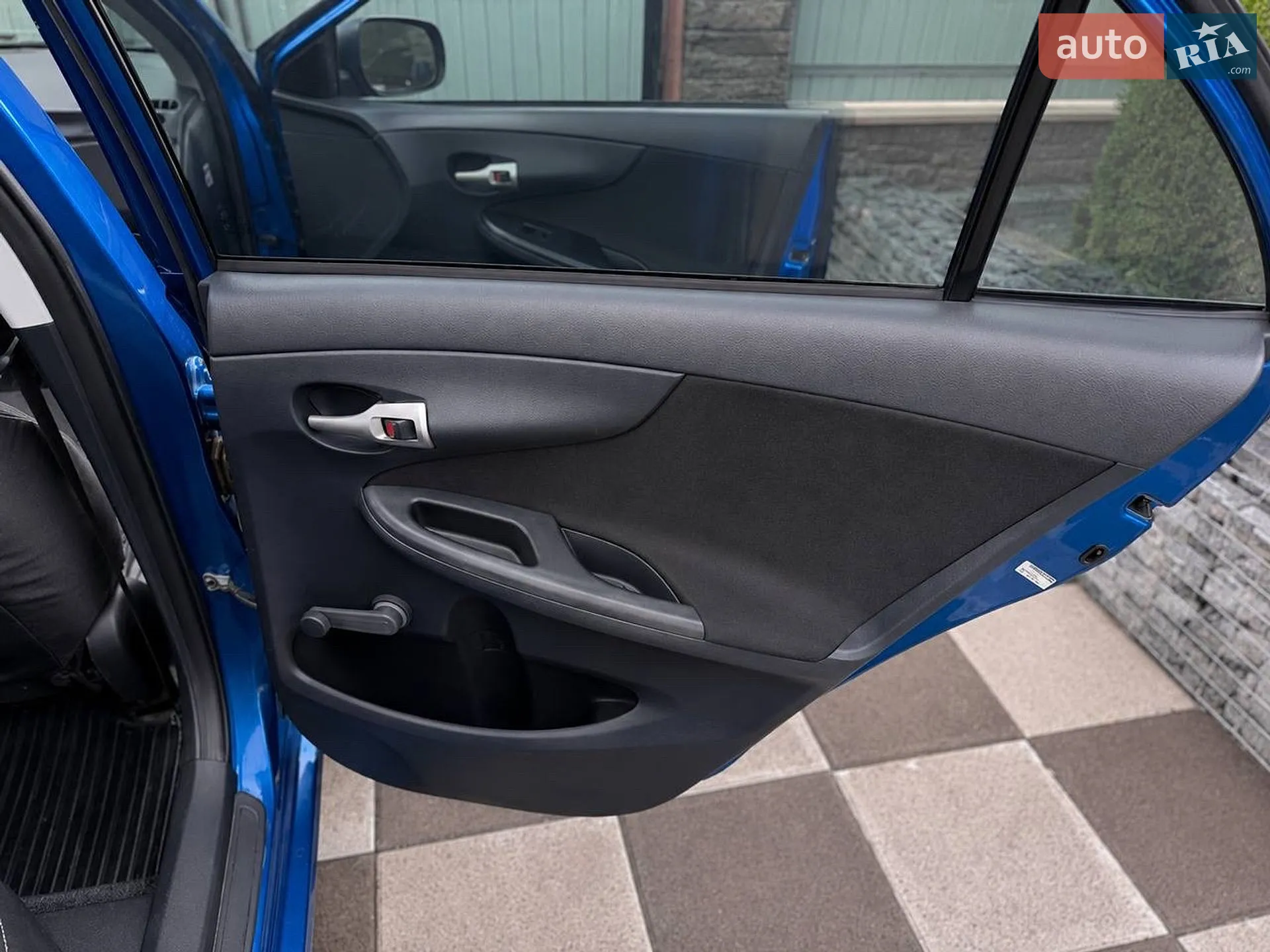 2010 Toyota Corolla - мініатюра 16