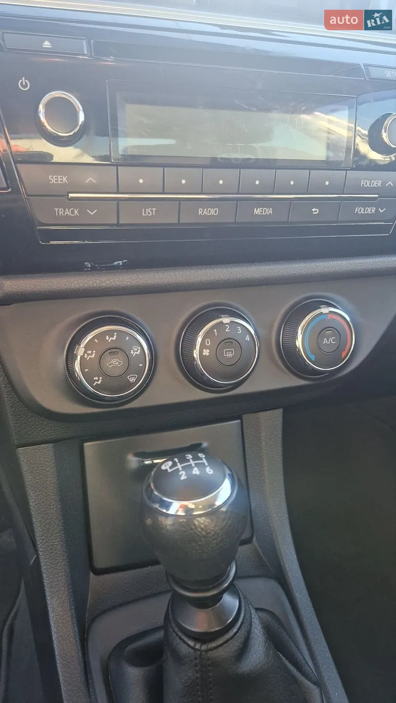 2013 Toyota Corolla - мініатюра 6