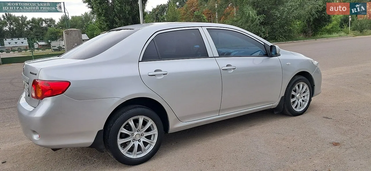 2010 Toyota Corolla - мініатюра 18