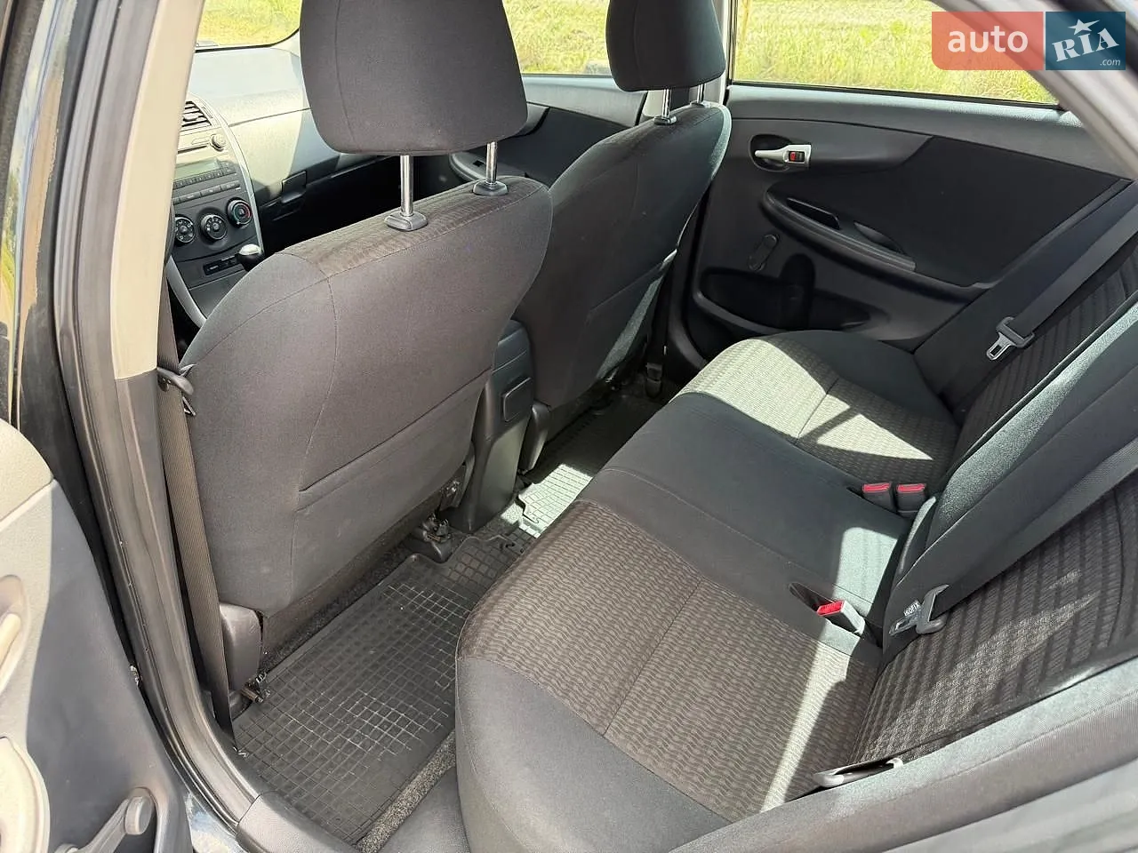 2010 Toyota Corolla - мініатюра 15