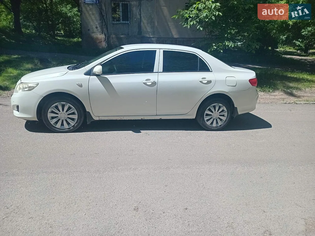 2010 Toyota Corolla - мініатюра 21