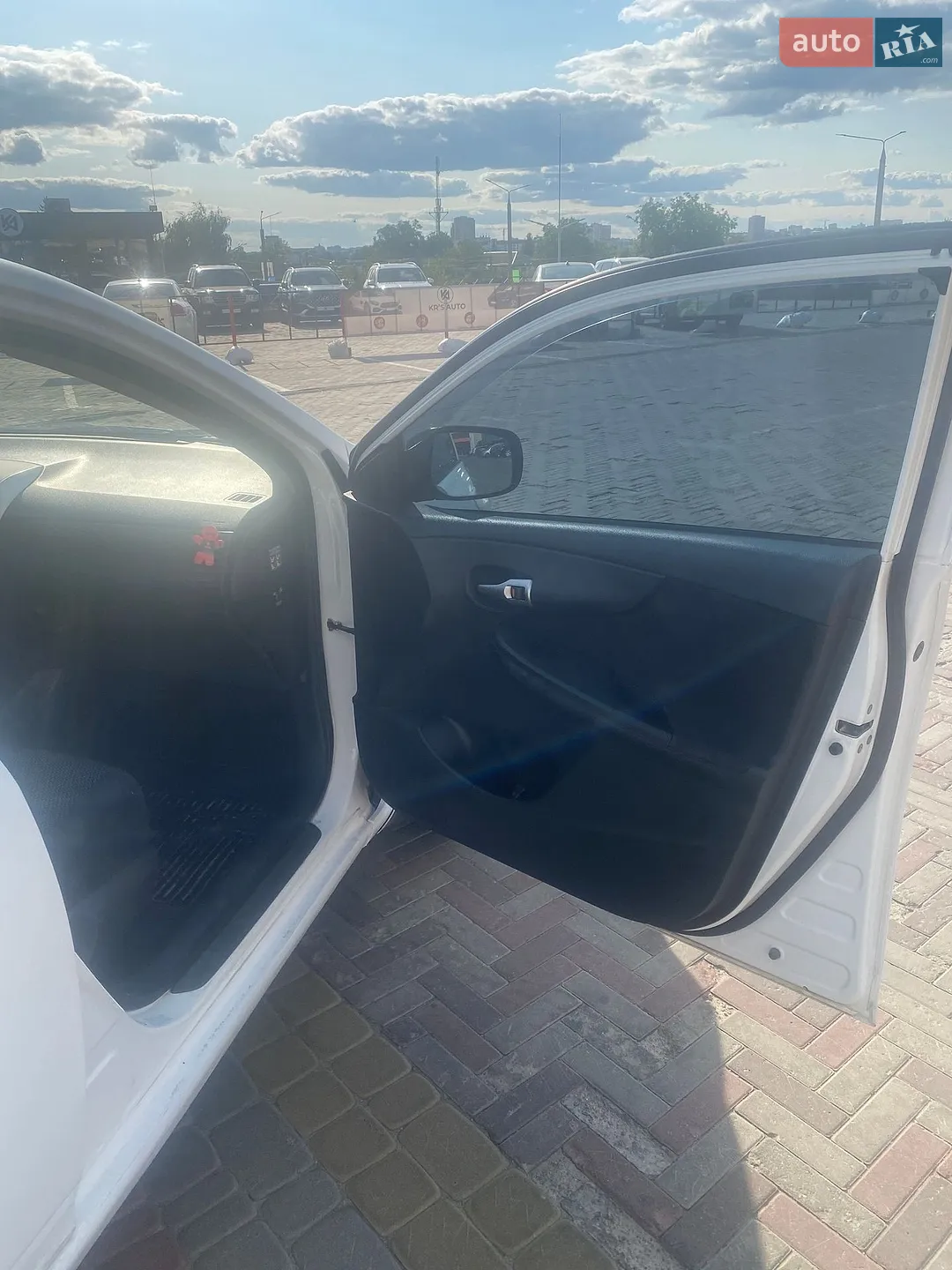 2010 Toyota Corolla - мініатюра 9