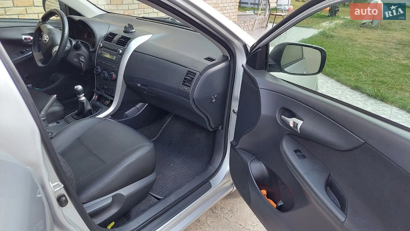 2010 Toyota Corolla - мініатюра 7