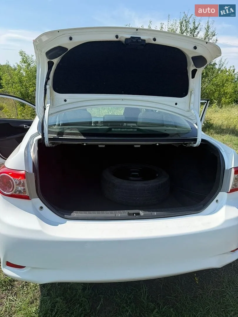 2010 Toyota Corolla - мініатюра 5