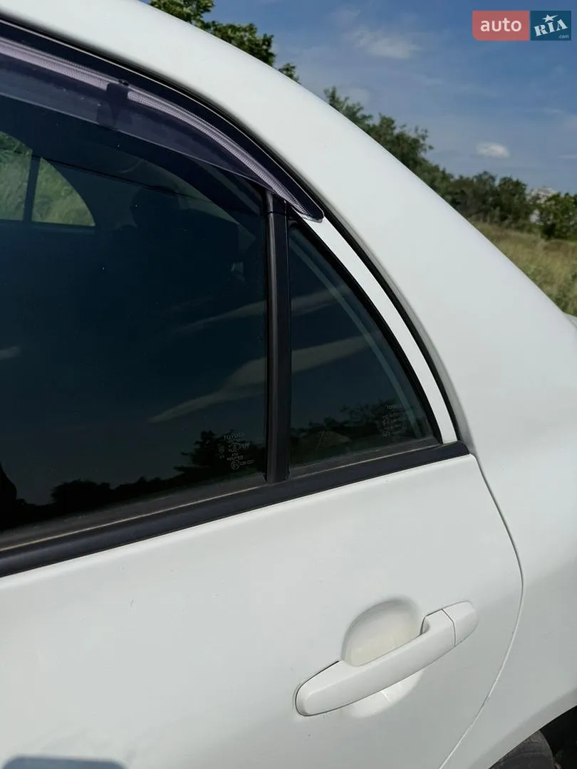 2010 Toyota Corolla - мініатюра 3