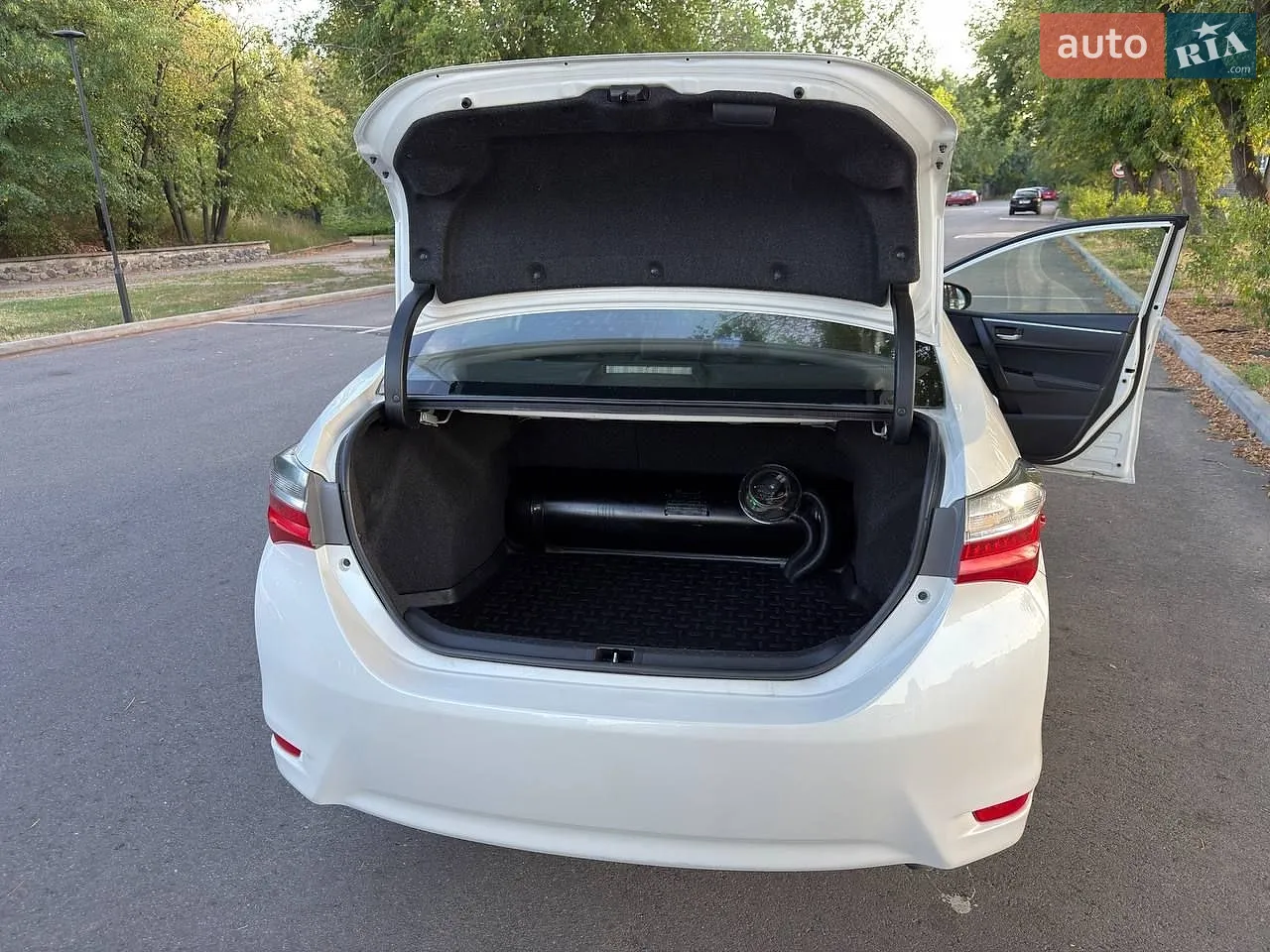 2016 Toyota Corolla - мініатюра 18