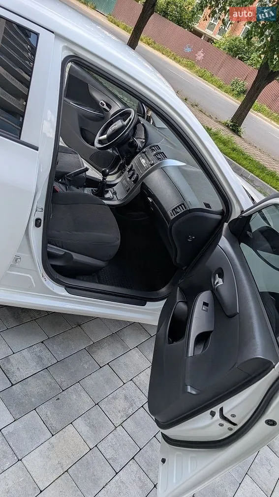 2011 Toyota Corolla - мініатюра 6