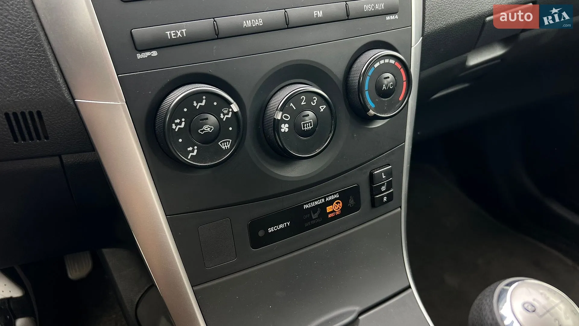 2011 Toyota Corolla - мініатюра 11