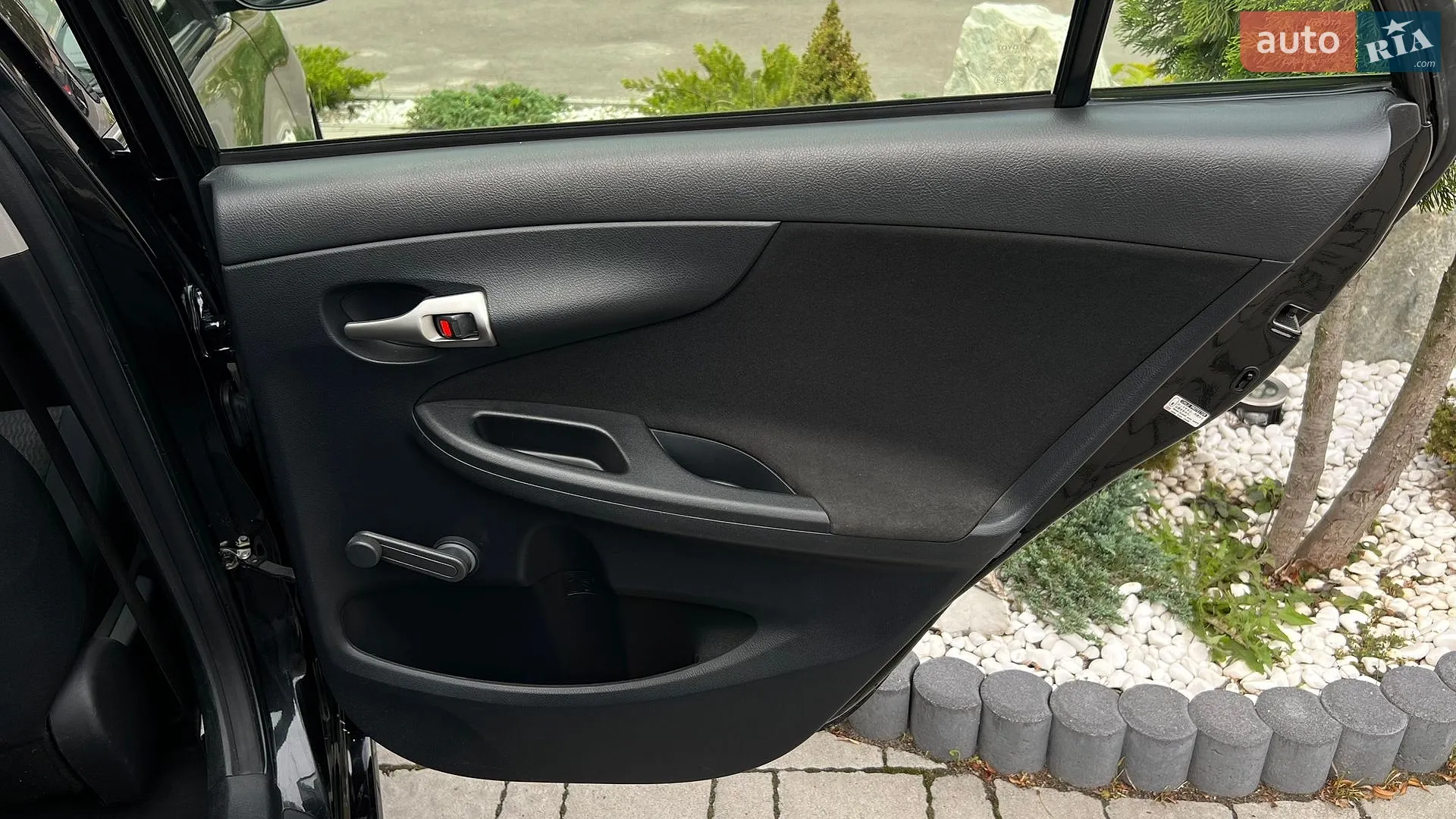 2011 Toyota Corolla - мініатюра 25