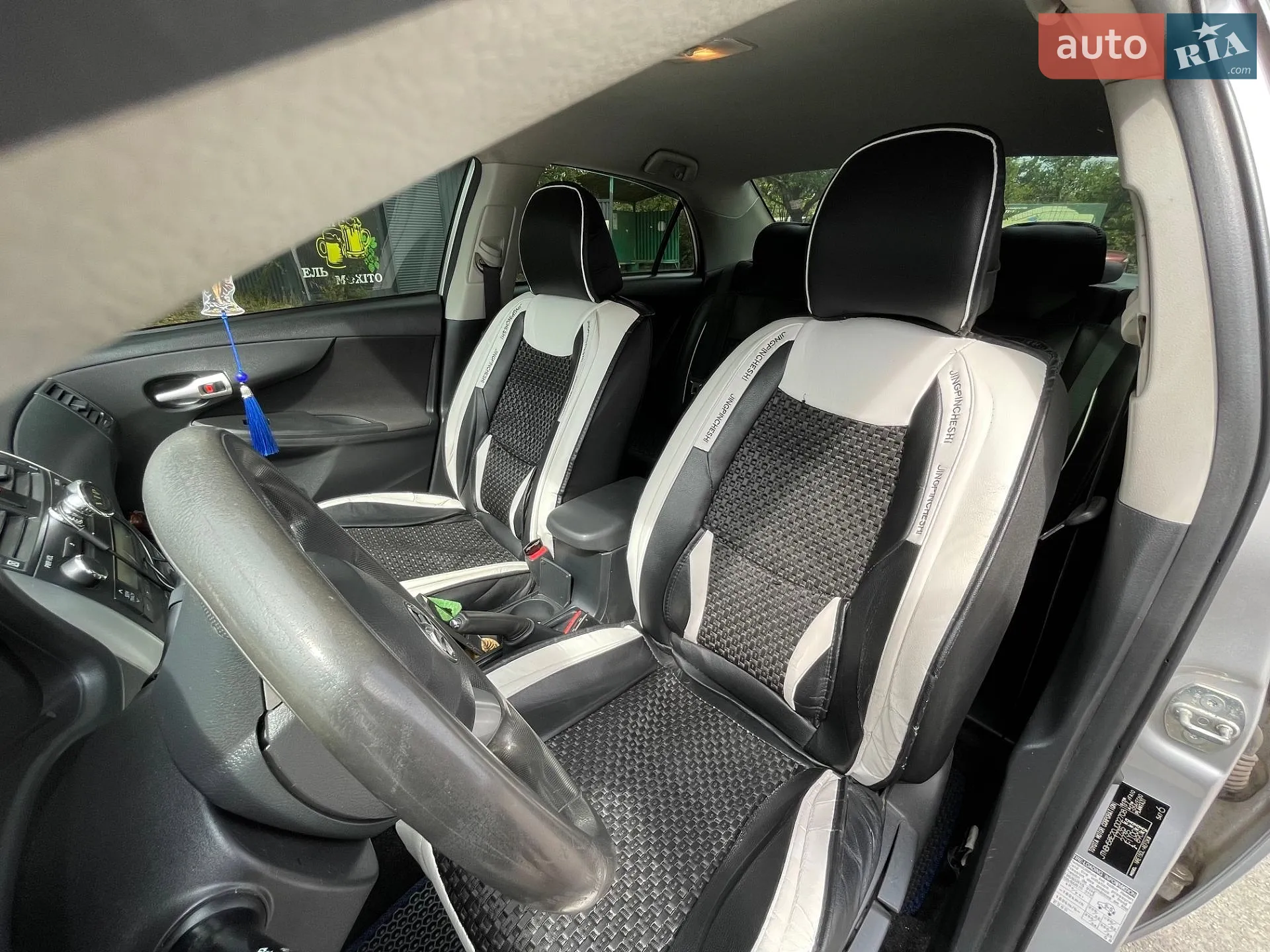 2010 Toyota Corolla - мініатюра 4