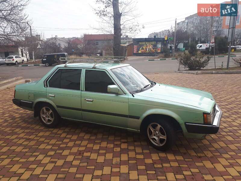 Седан Toyota Corona 1983 в Черноморске