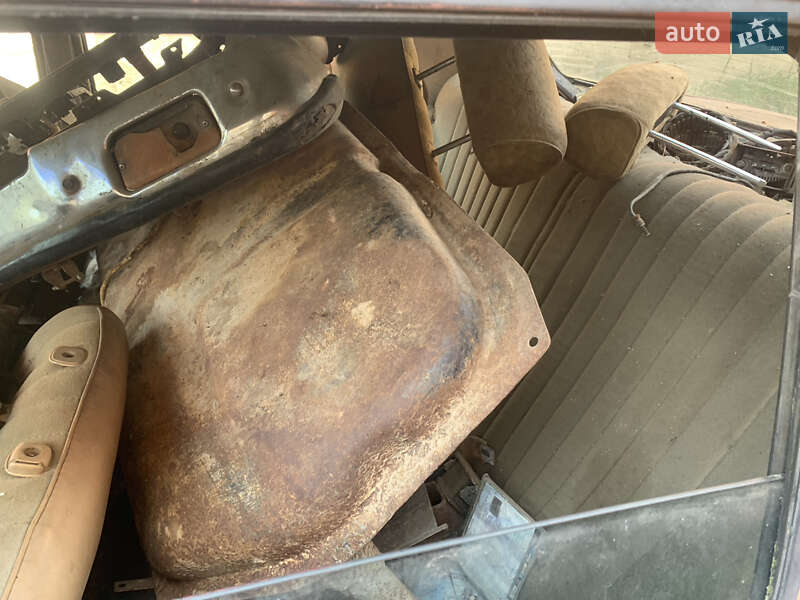 Седан Toyota Corona 1978 в Ужгороде
