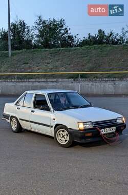 Седан Toyota Corsa 1986 в Кривом Роге
