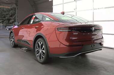 Внедорожник / Кроссовер Toyota Crown 2022 в 