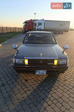 Седан Toyota Crown 1989 в Новомосковске