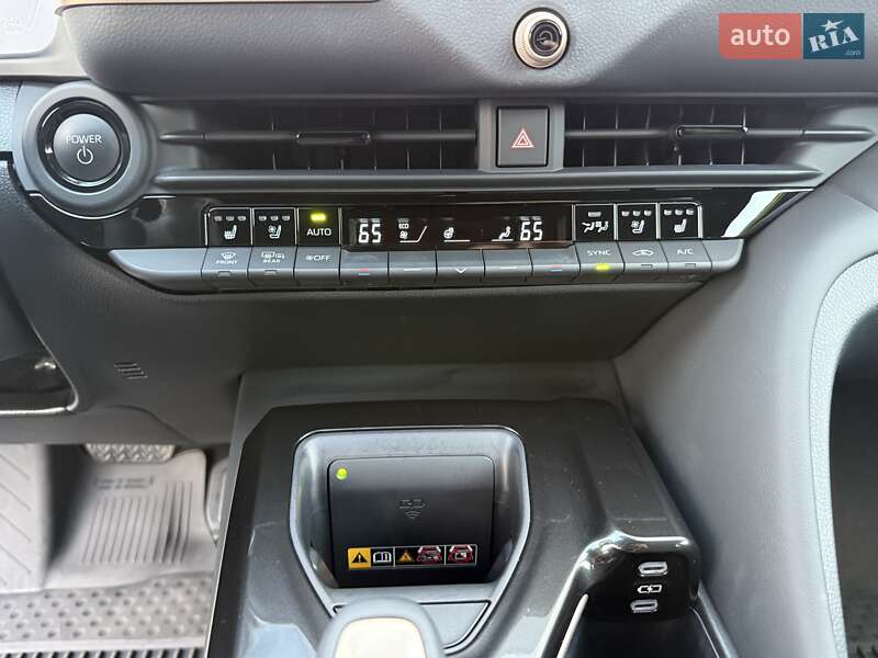 Позашляховик / Кросовер Toyota Crown 2024 в Вінниці