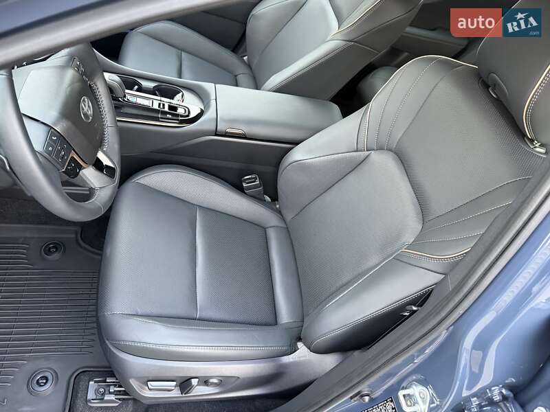 Позашляховик / Кросовер Toyota Crown 2024 в Вінниці