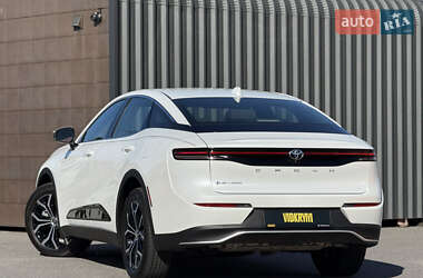Внедорожник / Кроссовер Toyota Crown 2024 в 