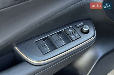 Внедорожник / Кроссовер Toyota Crown 2024 в 