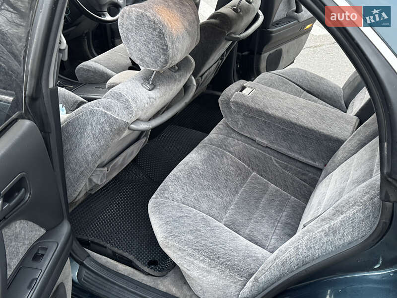 Седан Toyota Crown 1995 в Одессе фото 11 Седан Toyota Crown 1995 в Одессе