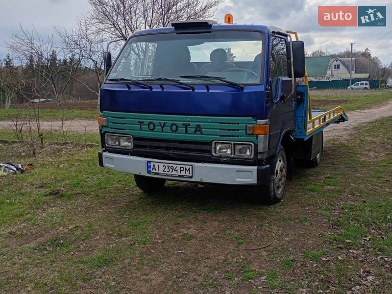 Эвакуатор Toyota Dyna 1996 в Ржищеве фото Эвакуатор Toyota Dyna 1996 в Ржищеве
