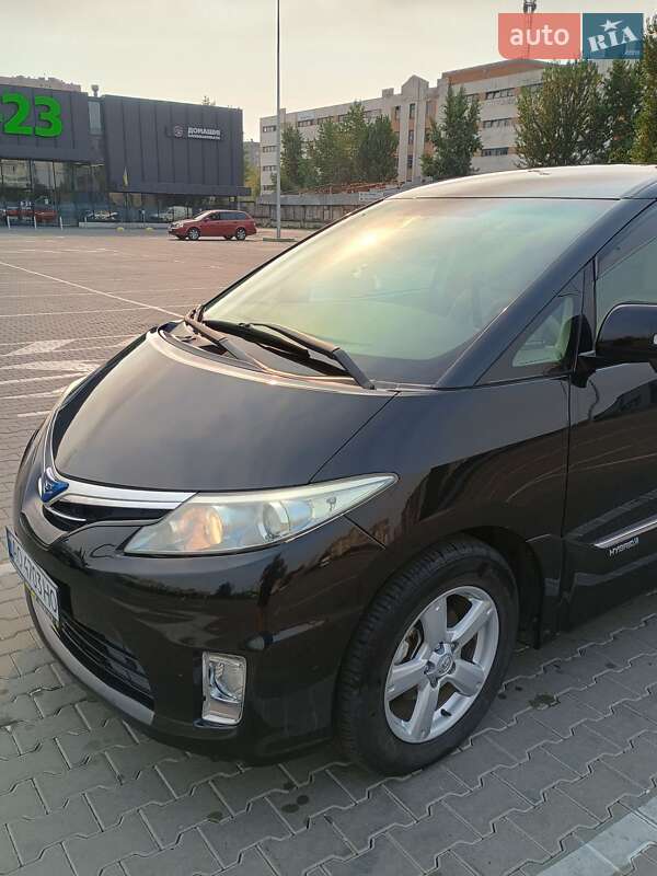 Мінівен Toyota Estima 2010 в Києві