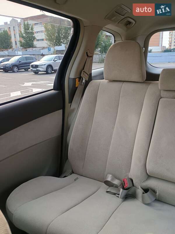 Мінівен Toyota Estima 2010 в Києві