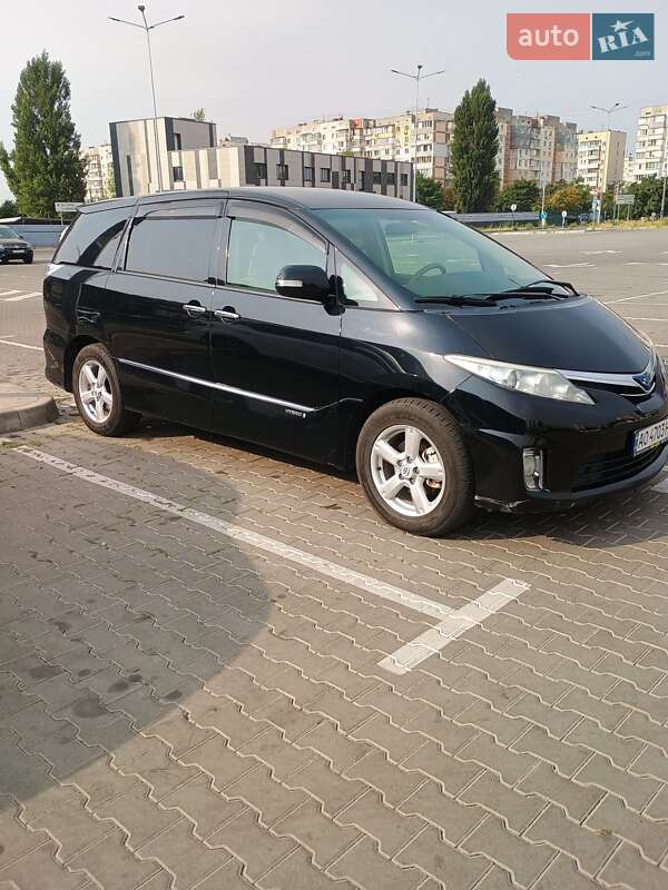 Мінівен Toyota Estima 2010 в Києві