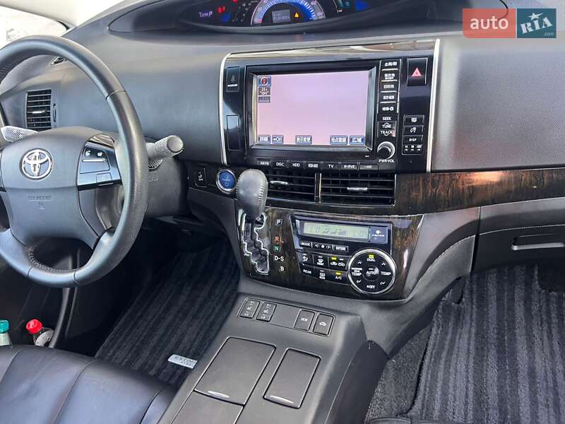 Минивэн Toyota Estima 2014 в Киеве фото 44 Минивэн Toyota Estima 2014 в Киеве
