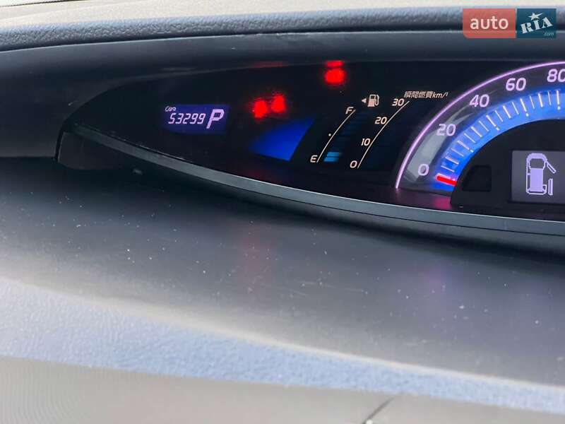 Минивэн Toyota Estima 2014 в Киеве фото 49 Минивэн Toyota Estima 2014 в Киеве