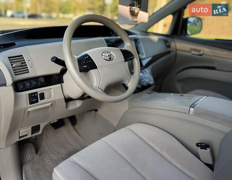 Мінівен Toyota Estima 2010 в Миколаєві