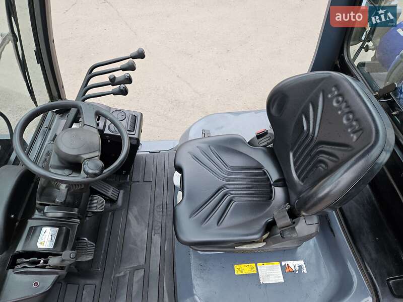 Вилочный погрузчик Toyota FG 2019 в Киеве фото 7 Вилочный погрузчик Toyota FG 2019 в Киеве