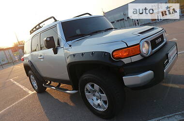Позашляховик / Кросовер Toyota FJ Cruiser 2007 в 