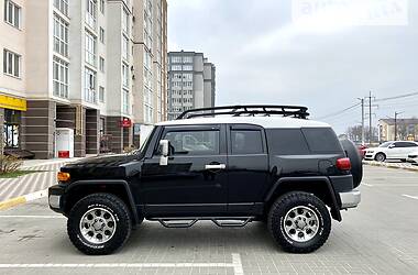 Внедорожник / Кроссовер Toyota FJ Cruiser 2013 в Киеве