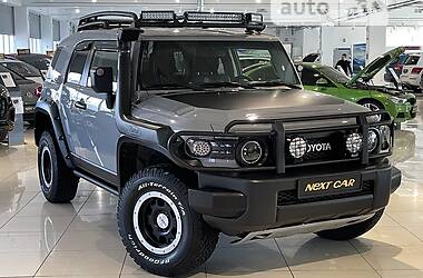 Позашляховик / Кросовер Toyota FJ Cruiser 2013 в Києві