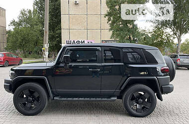 Внедорожник / Кроссовер Toyota FJ Cruiser 2008 в Кривом Роге