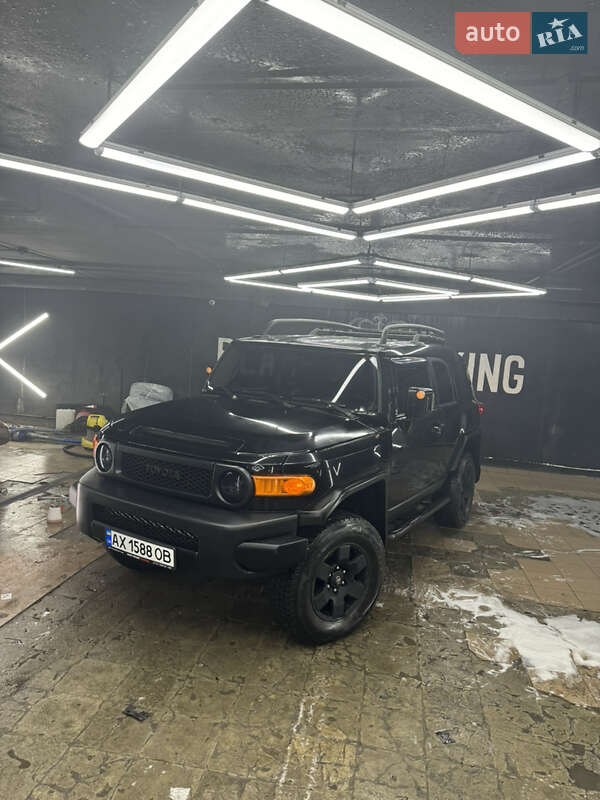 Позашляховик / Кросовер Toyota FJ Cruiser 2007 в Харкові