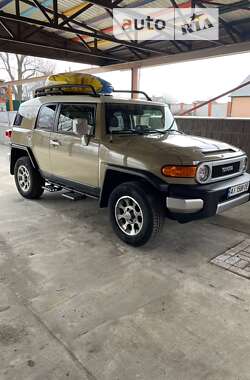 Позашляховик / Кросовер Toyota FJ Cruiser 2012 в Києві