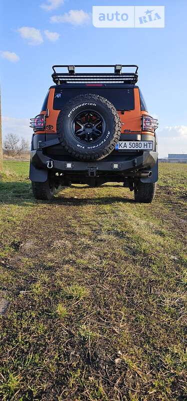 Внедорожник / Кроссовер Toyota FJ Cruiser 2008 в Березане