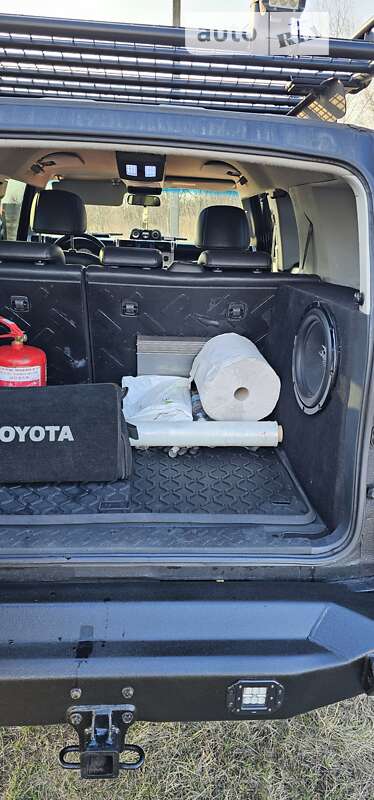 Внедорожник / Кроссовер Toyota FJ Cruiser 2008 в Березане