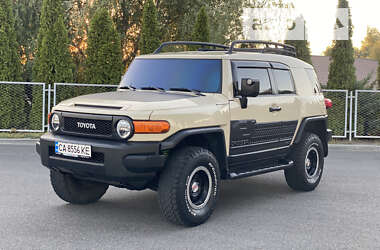 Позашляховик / Кросовер Toyota FJ Cruiser 2010 в Смілі