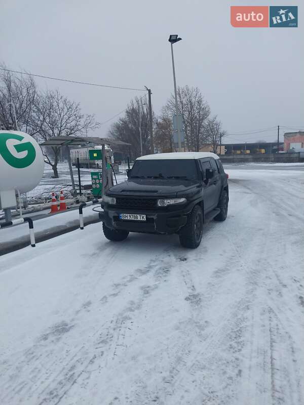 Внедорожник / Кроссовер Toyota FJ Cruiser 2006 в Одессе фото 9 Внедорожник / Кроссовер Toyota FJ Cruiser 2006 в Одессе