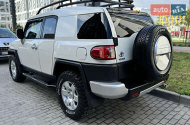 Внедорожник / Кроссовер Toyota FJ Cruiser 2010 в Киеве