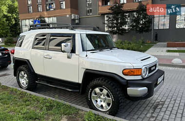 Внедорожник / Кроссовер Toyota FJ Cruiser 2010 в Киеве