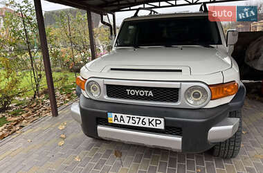 Внедорожник / Кроссовер Toyota FJ Cruiser 2010 в Киеве