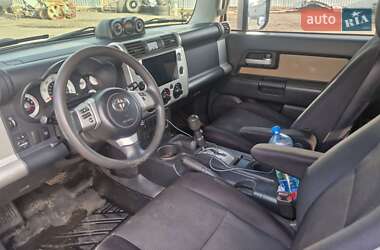 Внедорожник / Кроссовер Toyota FJ Cruiser 2014 в Карловке