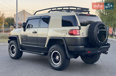 Внедорожник / Кроссовер Toyota FJ Cruiser 2010 в Смеле