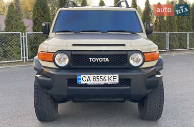 Позашляховик / Кросовер Toyota FJ Cruiser 2010 в Смілі