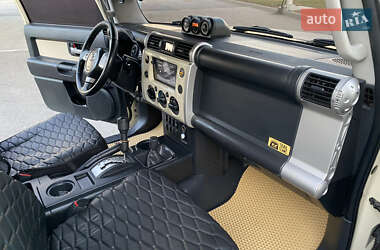 Позашляховик / Кросовер Toyota FJ Cruiser 2010 в Смілі